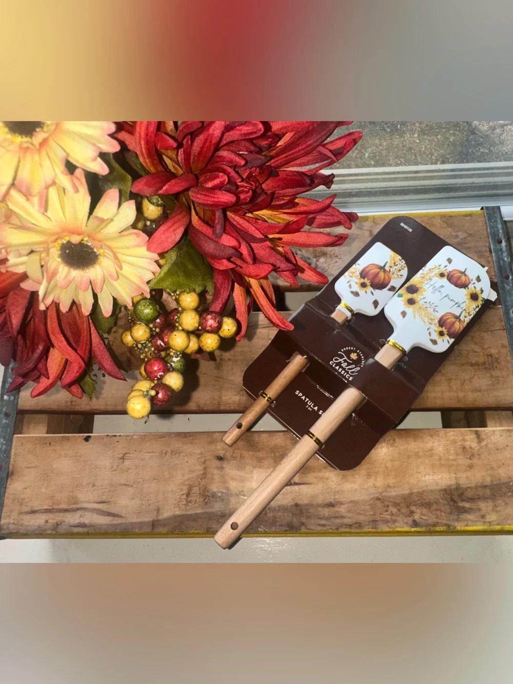 Harvest Hello Pumpkin Spatula Set Wooden-Handle- Brown & Cream